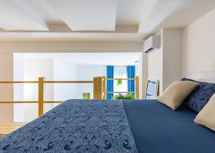 Naiva Lägenhet Neapel